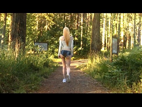 ❤️ Bela virino moviĝas malrapide, ne nuda video ️ Porno ĉe ni % eo.hentai-id.ru% ️❤